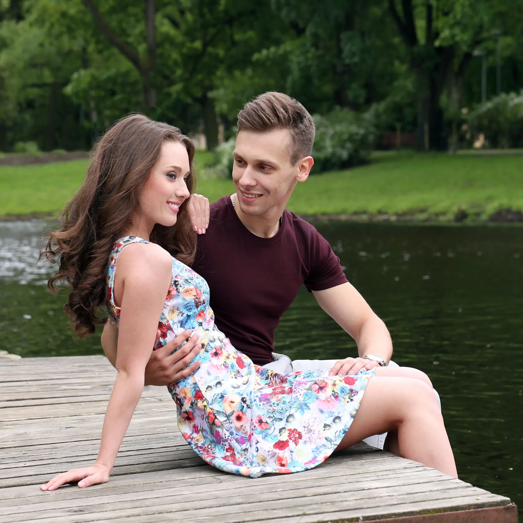 beautiful-couple-in-the-park-2025-04-01-20-43-57-utc
